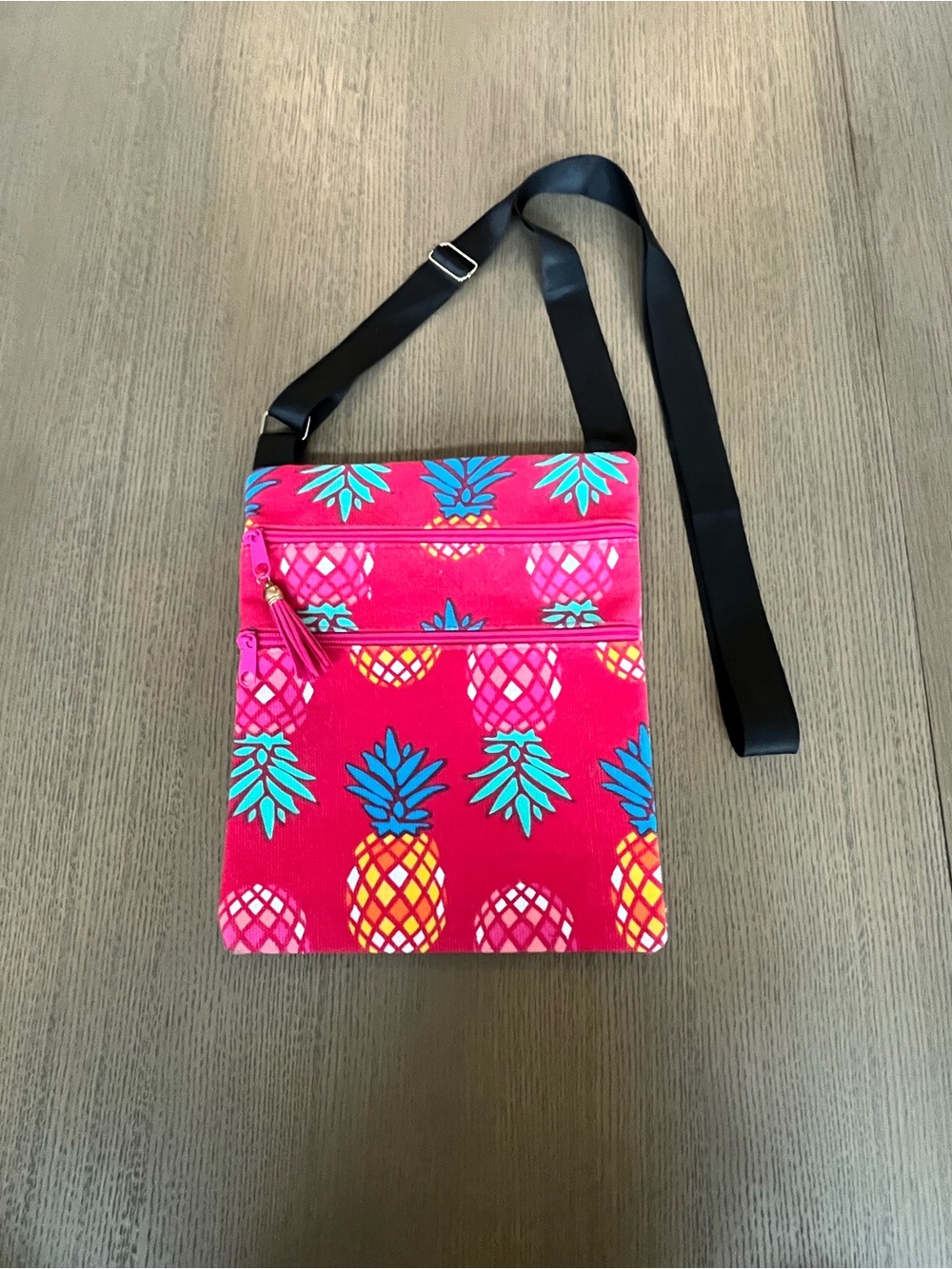 Crossbody Shoulder Bag in Pink Pineapple Print